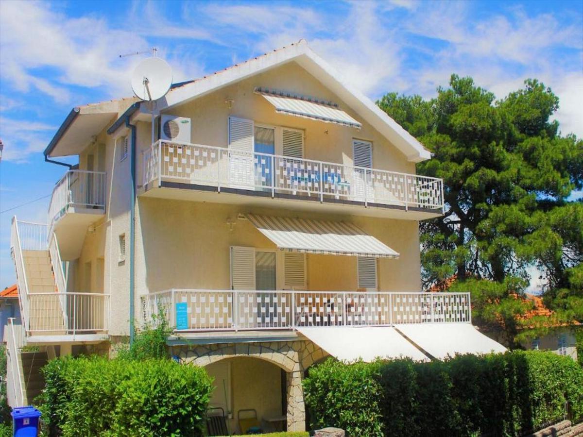 Apartmani Lucia Biograd Biograd Na Moru Esterno foto