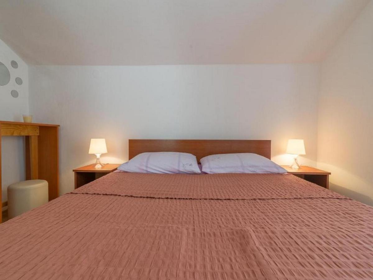 Apartmani Lucia Biograd Biograd Na Moru Esterno foto
