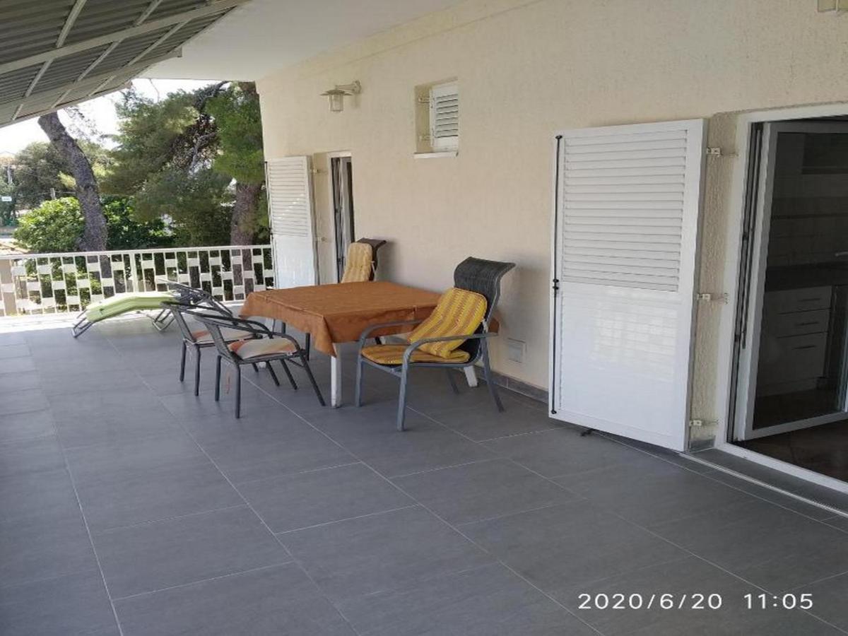 Apartmani Lucia Biograd Biograd Na Moru Camera foto