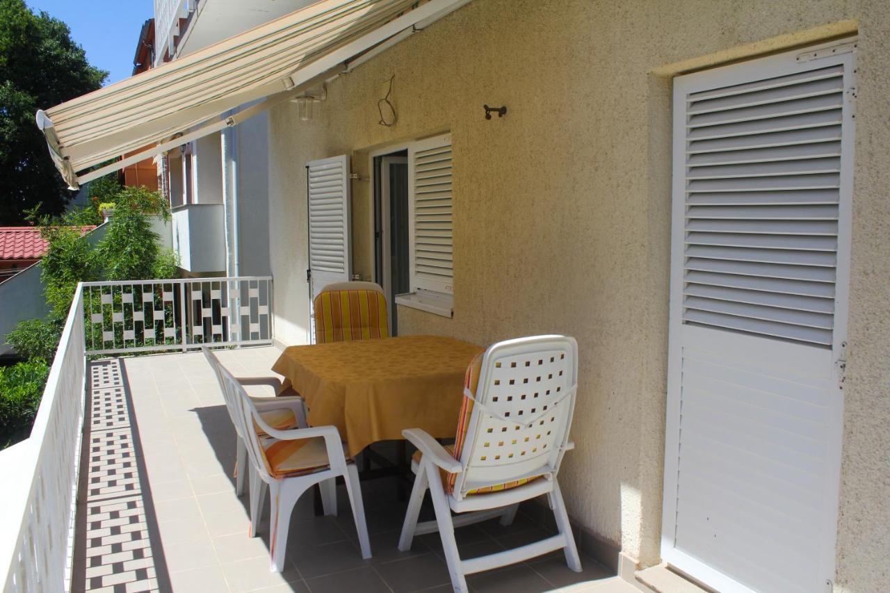 Apartmani Lucia Biograd Biograd Na Moru Esterno foto
