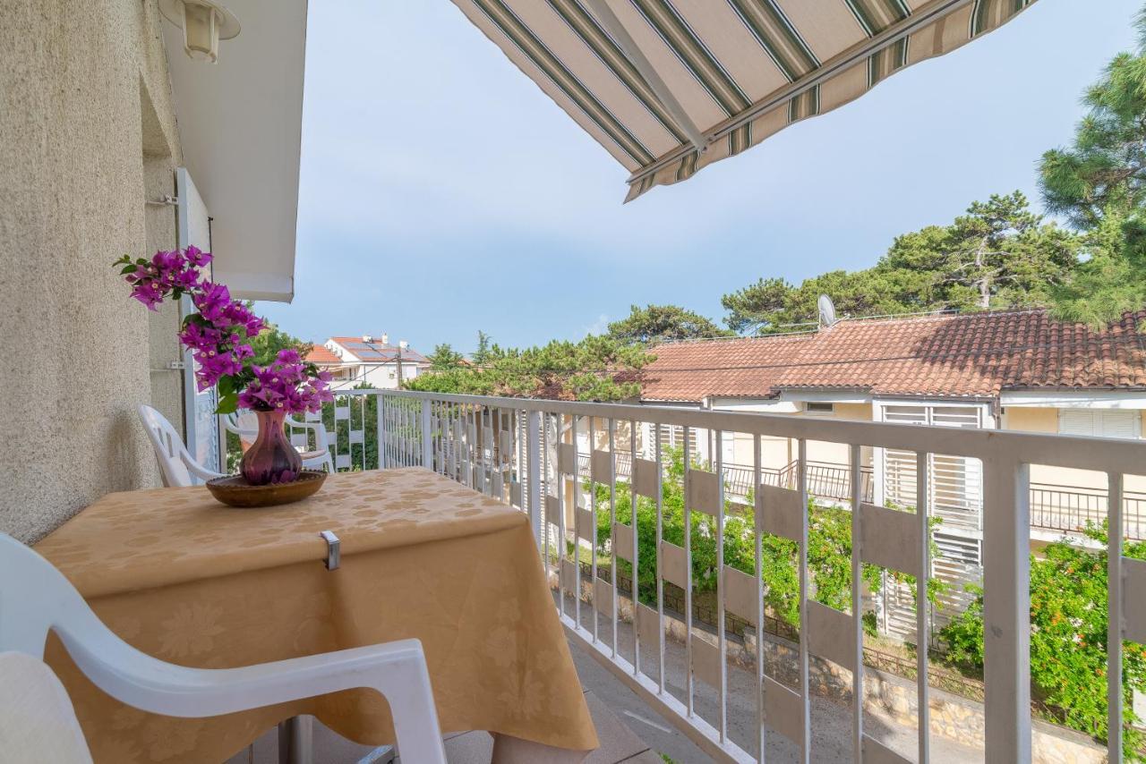 Apartmani Lucia Biograd Biograd Na Moru Esterno foto