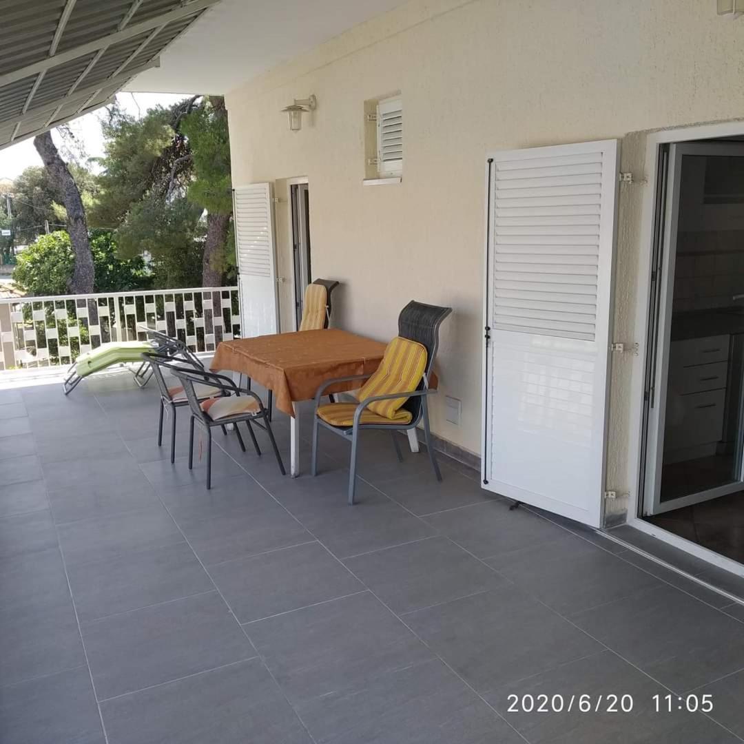 Apartmani Lucia Biograd Biograd Na Moru Esterno foto